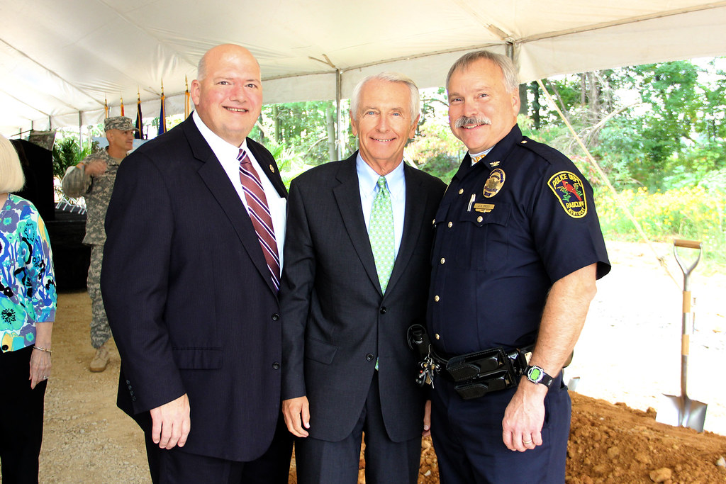 Veterans Home Opening Gov. Beshear ceremonially broke grou… Flickr