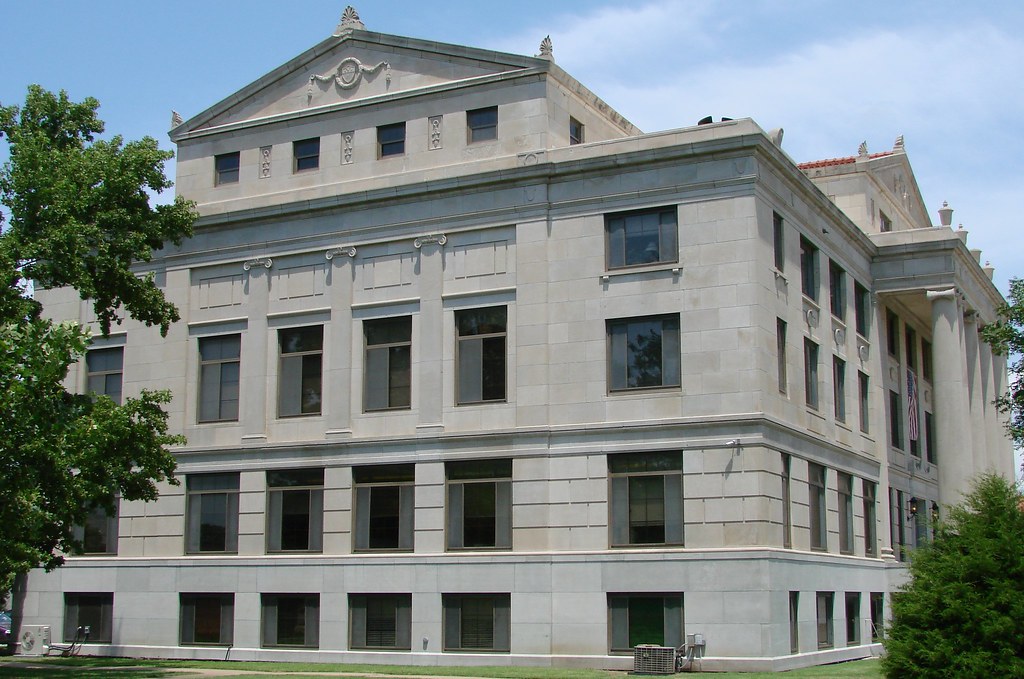 Courthouse Newkirk, OK9 Seth Gaines Flickr