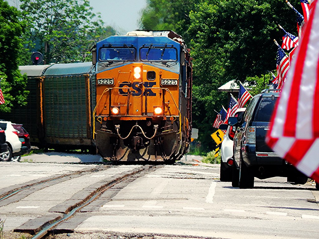 Street Running at LaGrange Kentucky Matthew Ditton Flickr