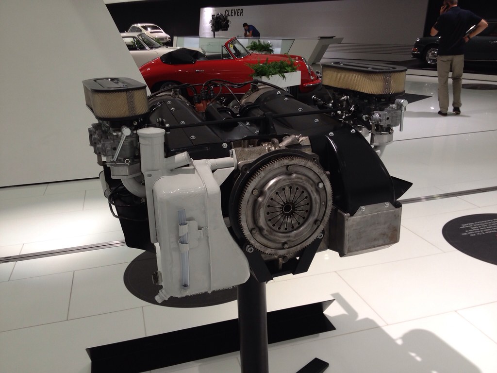 1959-1962 Porsche 6 cylinder boxer engine | mangopulp2008 | Flickr