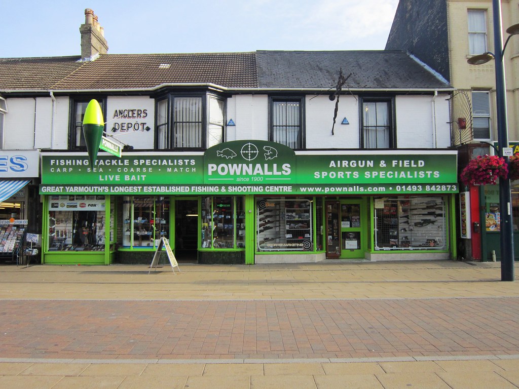 Pownalls Regent Road Great Yarmouth LookaroundAnne Flickr