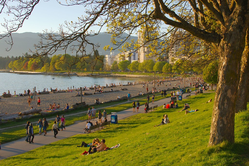 C'est déjà l'été à English Bay Sébastien Launay Flickr