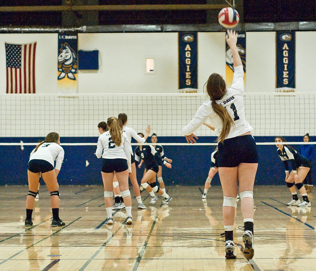 Megan Peterson 11 UC Davis Women's D1 Volleyball Flickr