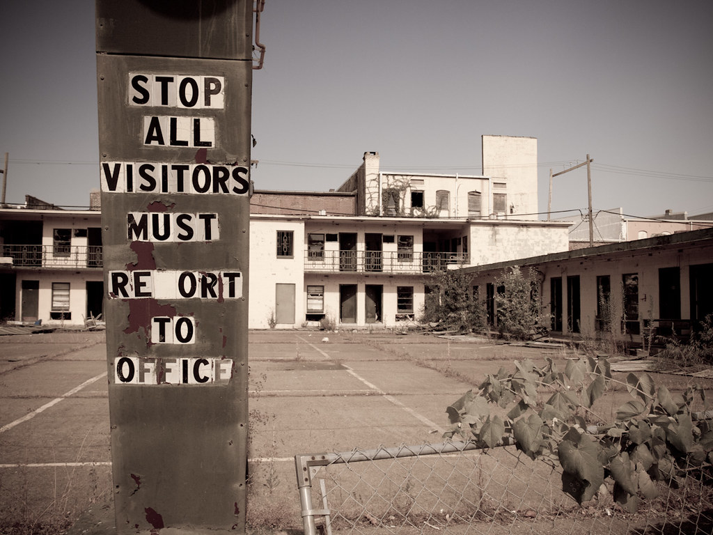 Vacany Abandoned hotel, in Helena, Arkansas. Brian Cormack Flickr