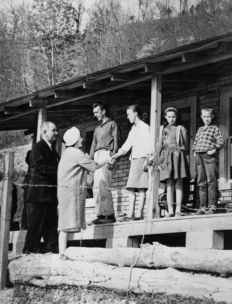 BE045306 Original Caption 4/24/1964Inez, Kentucky Presi… Flickr