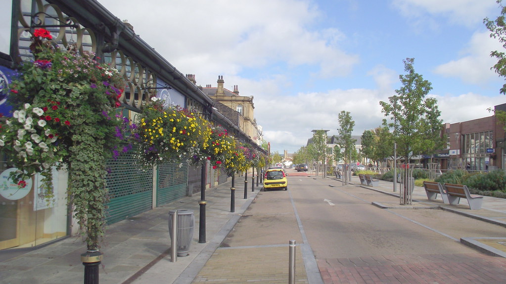 Manchester Road, Nelson, Lancashire A682 Yorkshire Bank, 2… Flickr