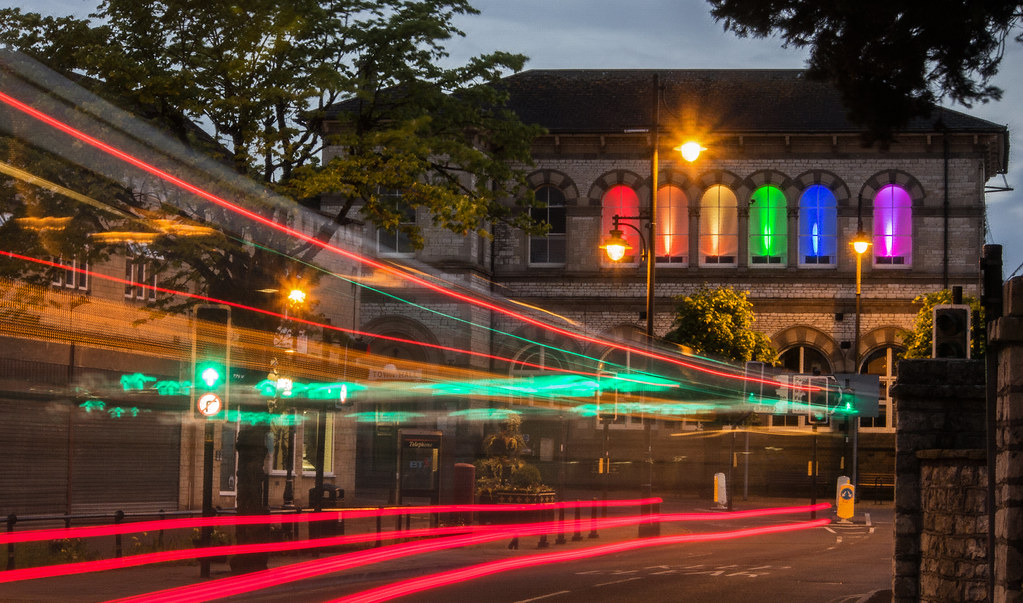 Midsomer Norton Town Hall Midsomer Norton Town Hall, lit u… Flickr