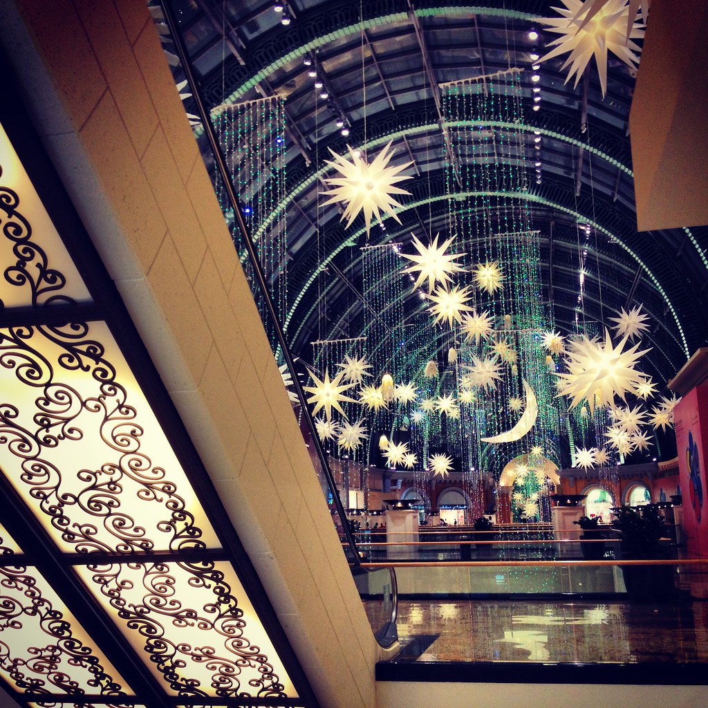 Dubai Mall Eid decorations bisma b Flickr