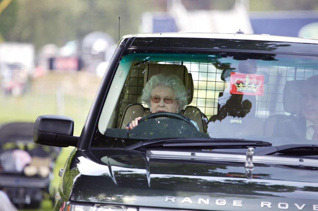 Queen Elizabeth 2 driving Queen Elizabeth 2 driving range … Flickr