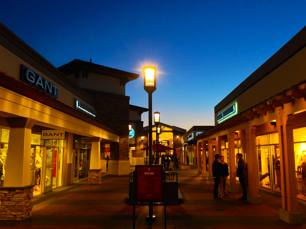 livermore premium outlets iPhone 5 the departure hall Flickr
