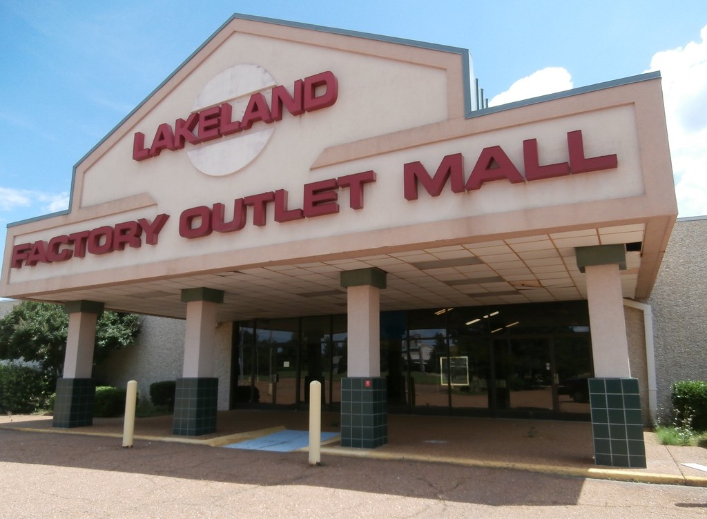 Lakeland Factory Outlet Mall, final in your face view Flickr