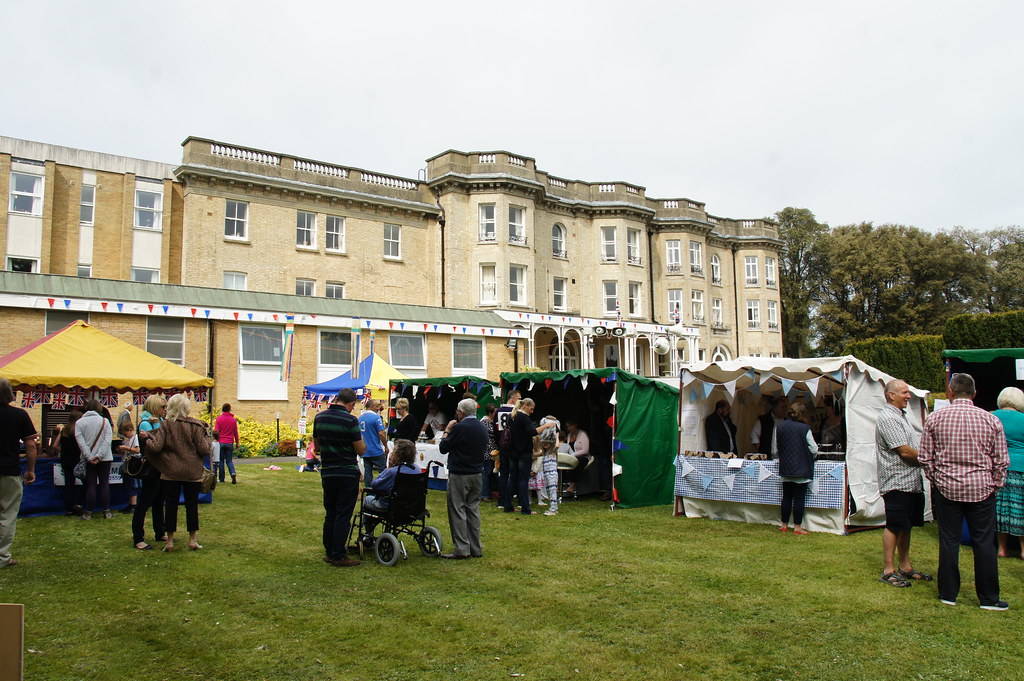 Zetland Court (Branksome Dene), 128 Alumhurst Road, Westbourne