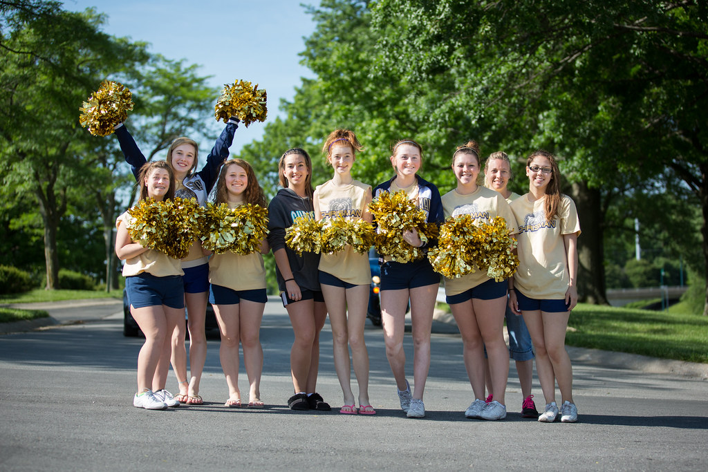 William Chrisman High School Cheerleaders The William Chri… Flickr
