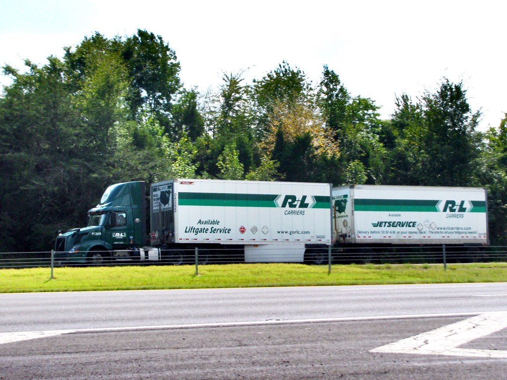 R&L Carriers Volvo tnsamiam Flickr