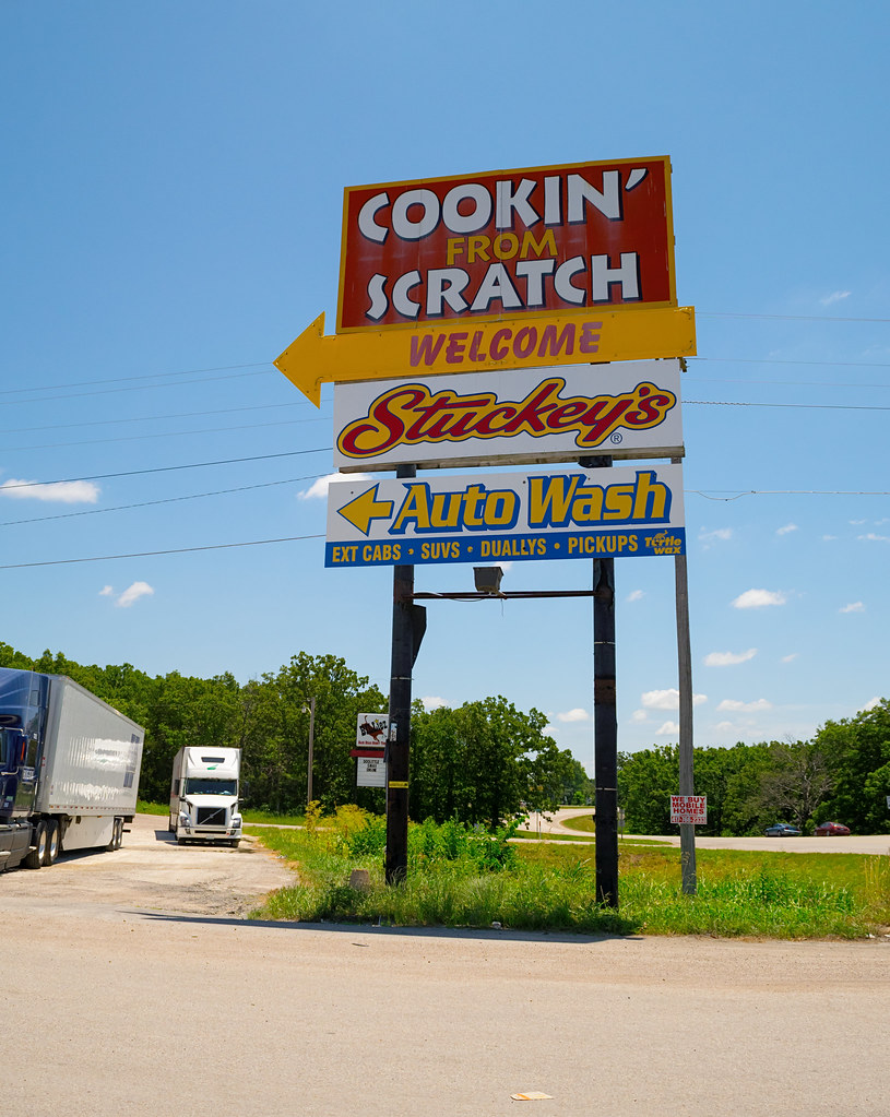 Stuckey's / Cookin' From Scratch A Stuckey's that is still… Flickr