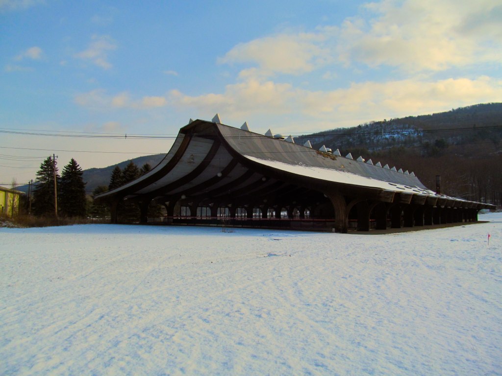 the skating rink The Nevele Country Club, Ellenville NY Ja… Flickr
