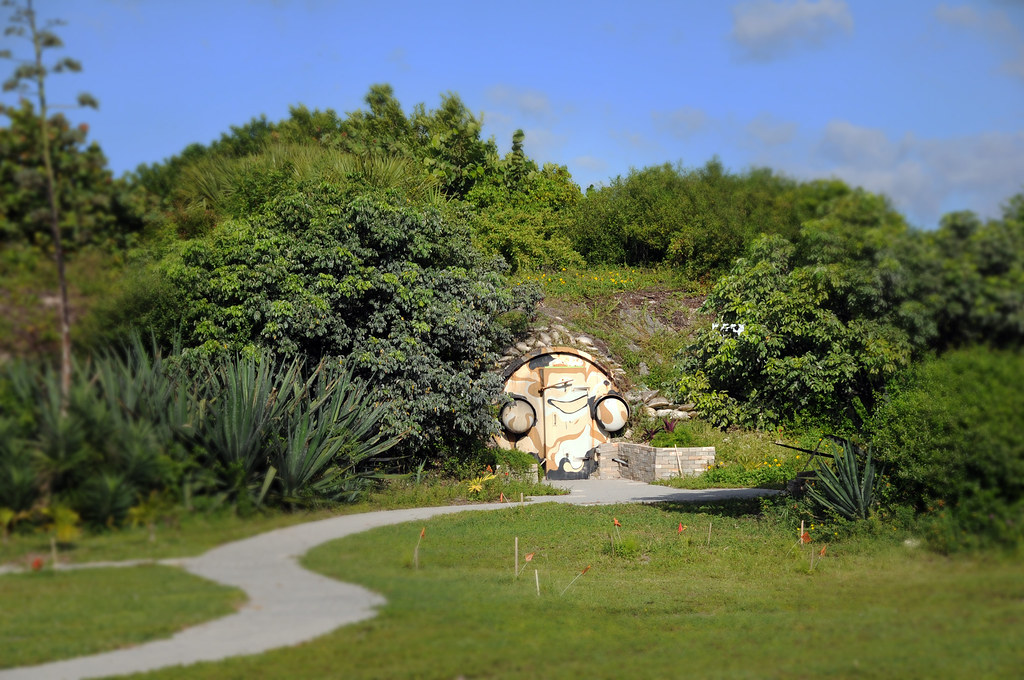 Peanut Island Kennedy Bunker (Pete Cross) Peanut Island, F… Flickr