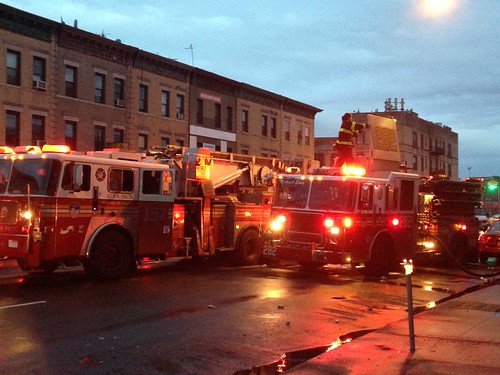 FDNY Tower Ladder 157 / Engine 282 | www.facebook.com/groups… | Flickr