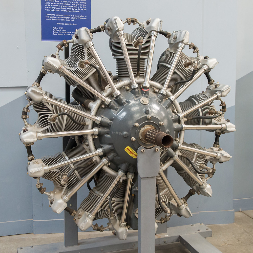 Pratt & Whitney R-985 "Wasp Junior" radial engine - a photo on Flickriver