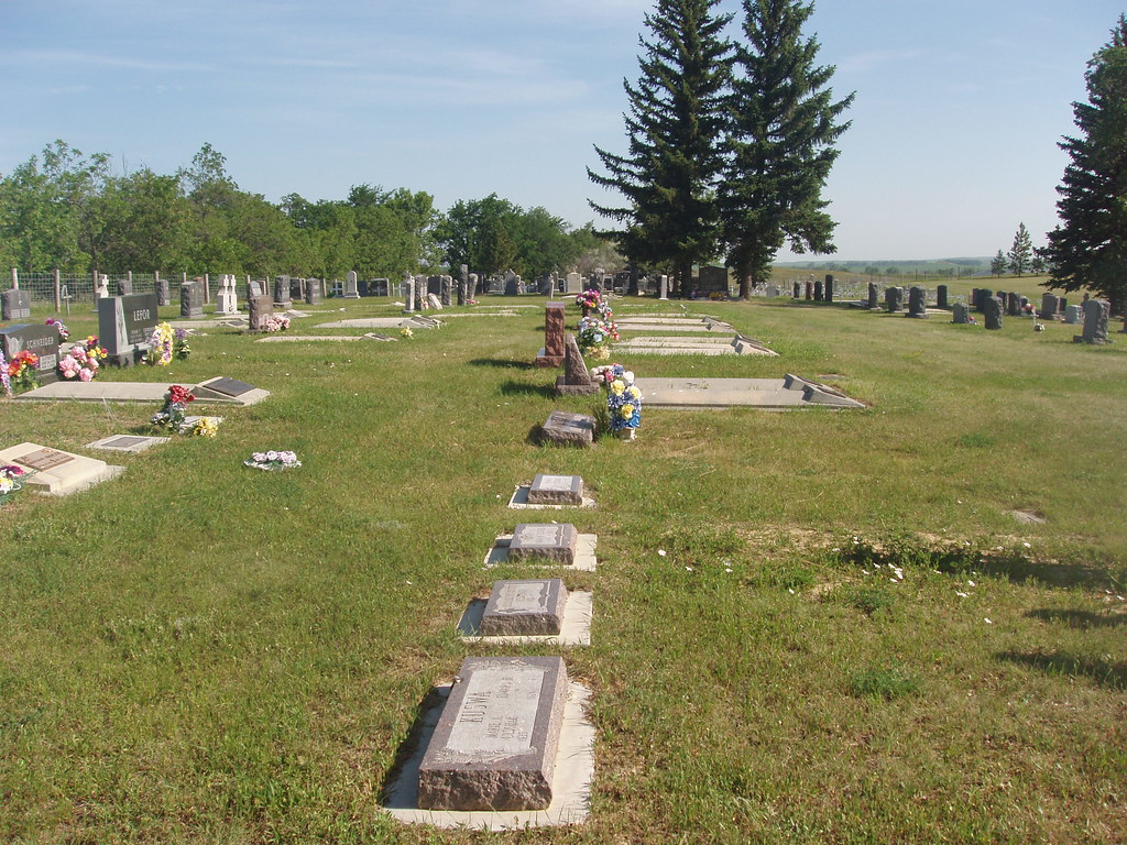 North Dakota Cemetery Lynne Spreen Flickr