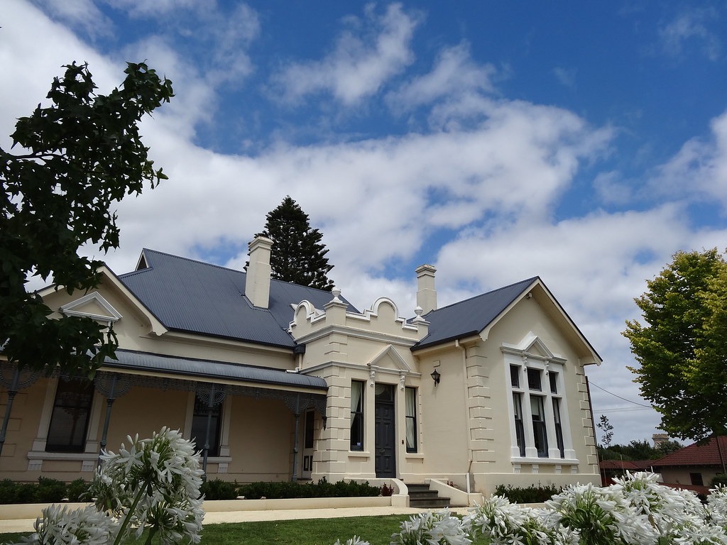 Mount Gambier. Holstein House bult in 1909 with a castella… Flickr