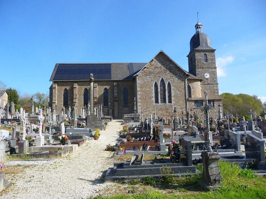Village church and cemetary at Ste HonorinelaGuillaume Flickr