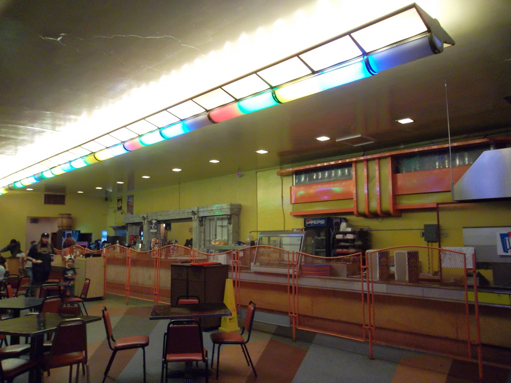 Lakeside Grill Inside view of the Art Deco Lakeside Grill,… Flickr