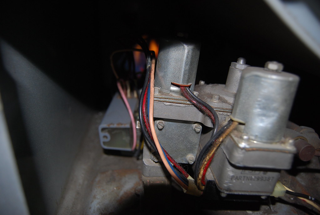 1968 Sears Kenmore Dryer, Burner/Ignitor Unit The dryer's … Flickr