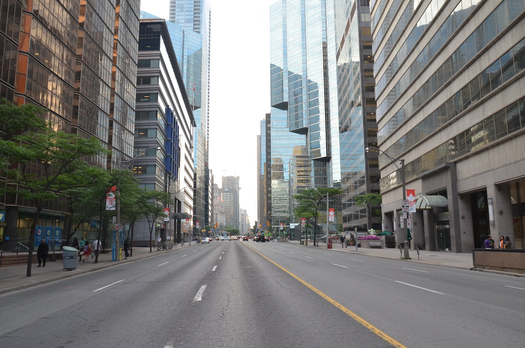 Toronto Photo University Ave + 400 University Ave (ReCla… Flickr