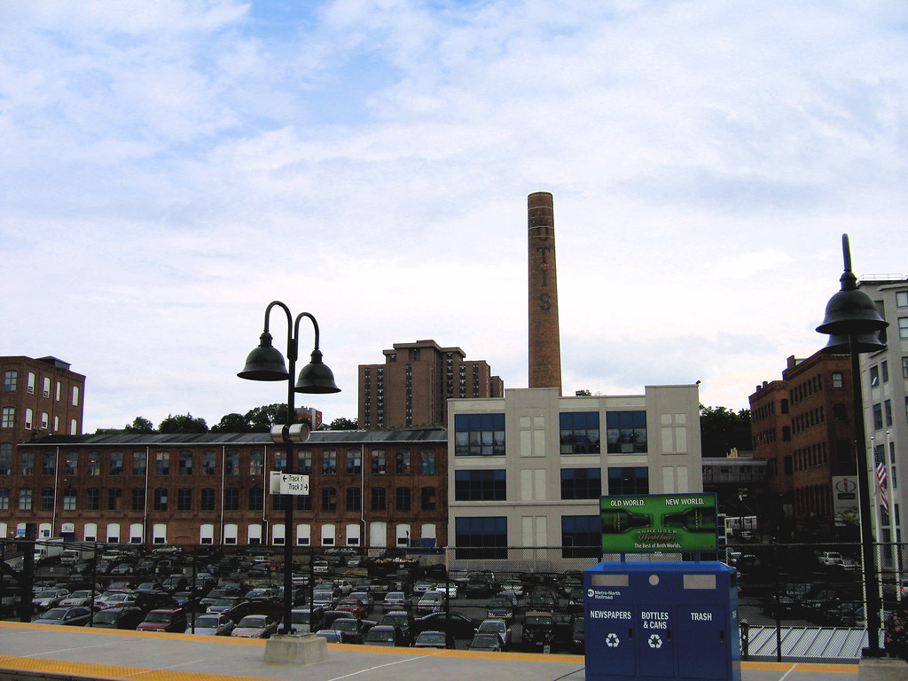 Otis Building in Yonkers, NY now known as iPark a techno… Flickr