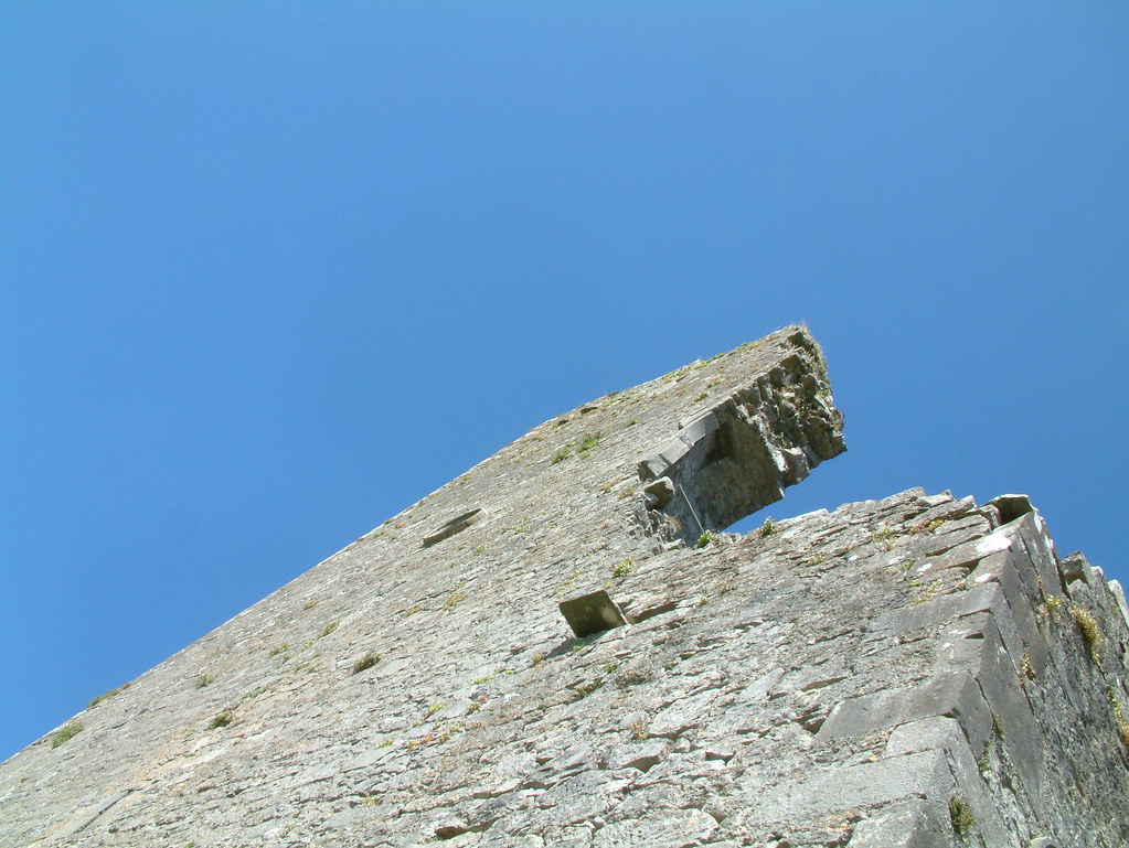 Rock Corner The missing piece of the corner lies directly … Flickr