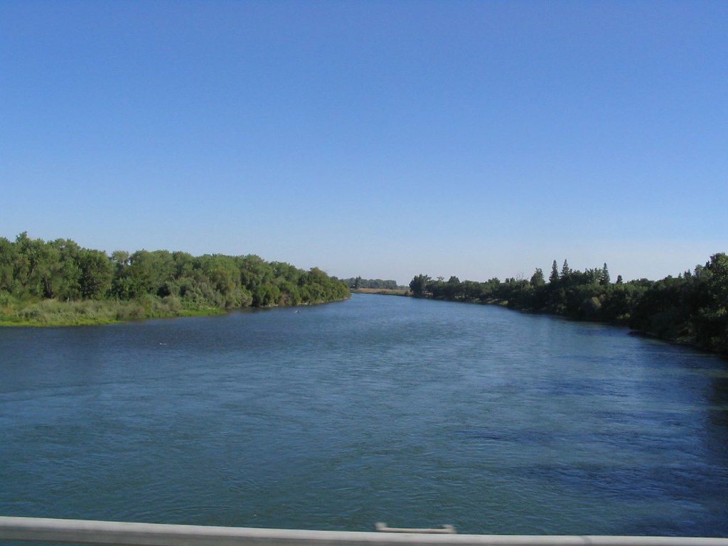 Crossing the Sacramento River near Los Molinos, California… Flickr