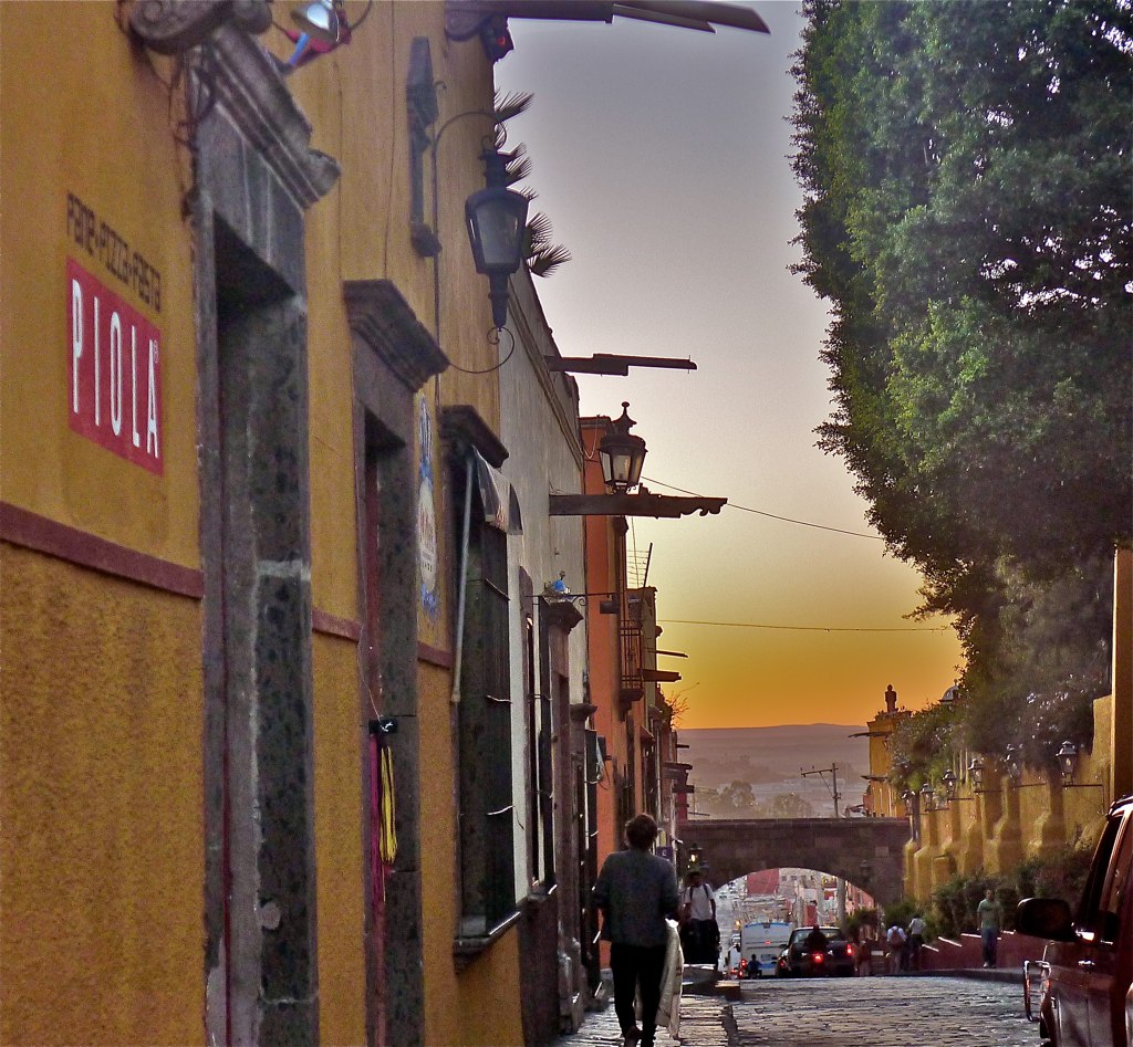 Calle Quebrada (Cover) daya_devi Flickr