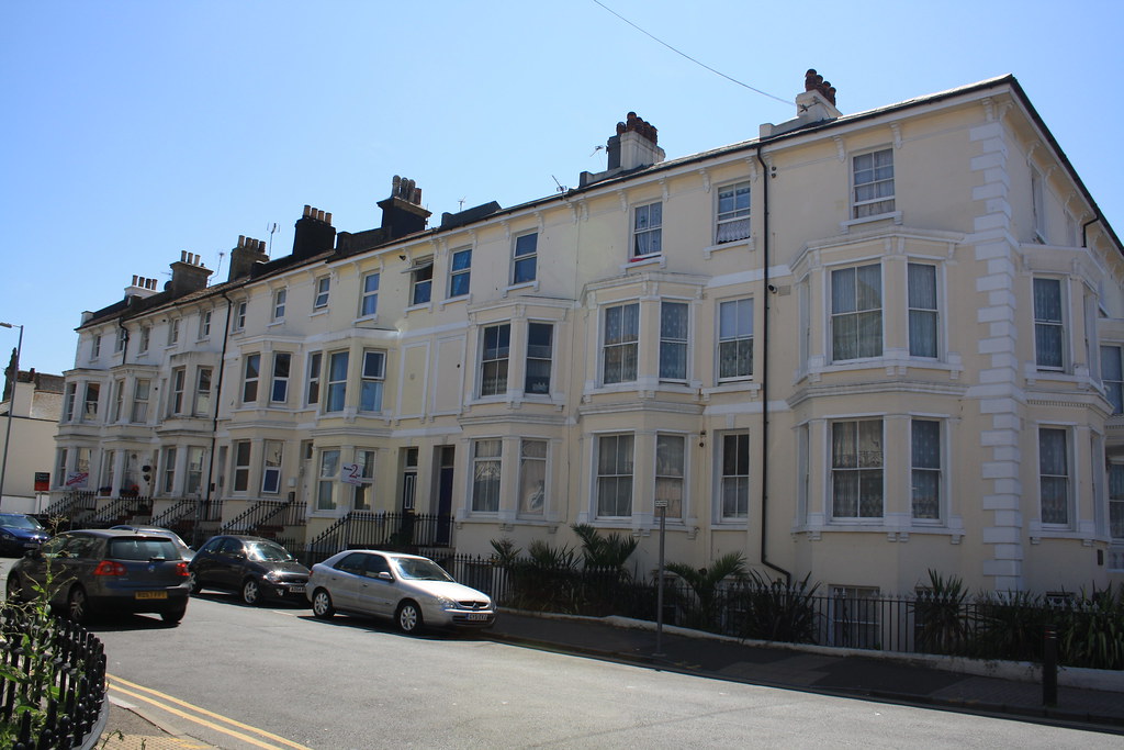 Cavendish Place, Eastbourne Row of houses located behind w… Flickr