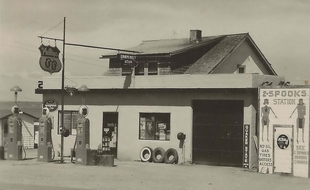 US SD Rapid City SD RPPC Rainbow Court PHILLIPS 66 Gas Sta… Flickr