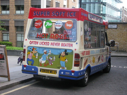 LONDON 2013 pic887 Ice Cream Van near St. Paul's