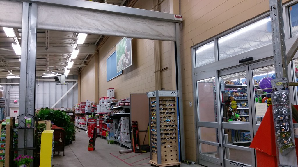 WalMart Walton Street (State Street) Rockford, Illino… Flickr