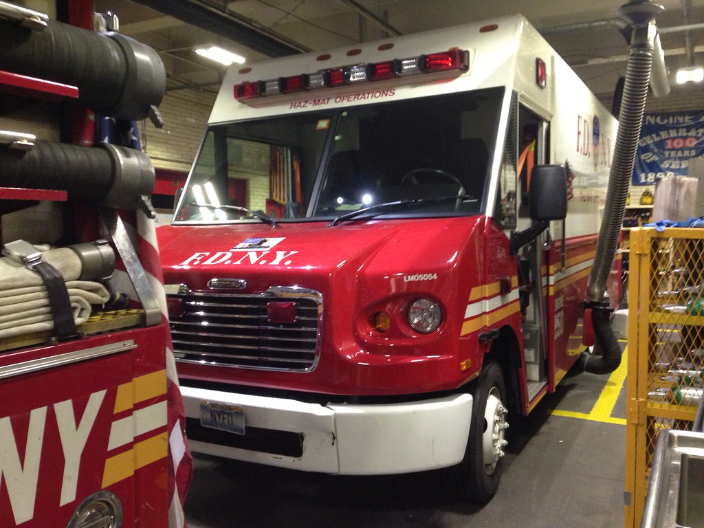 FDNY Engine 250 Haz Mat Rig | Scott Berliner | Flickr