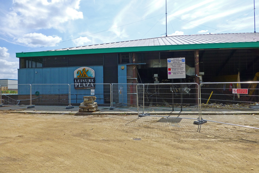 Milton Keynes Leisure Plaza Demolition England 1990 2013… Flickr