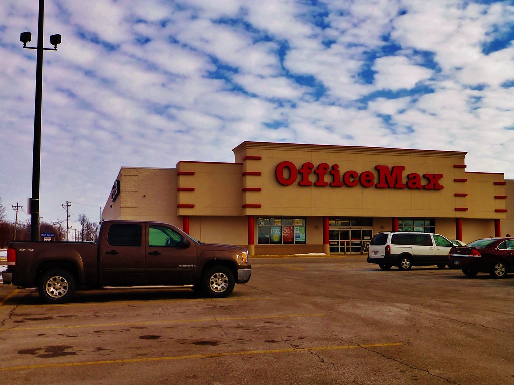 OfficeMax Defiance 135 Stadium Drive in Defiance, Ohio Nicholas