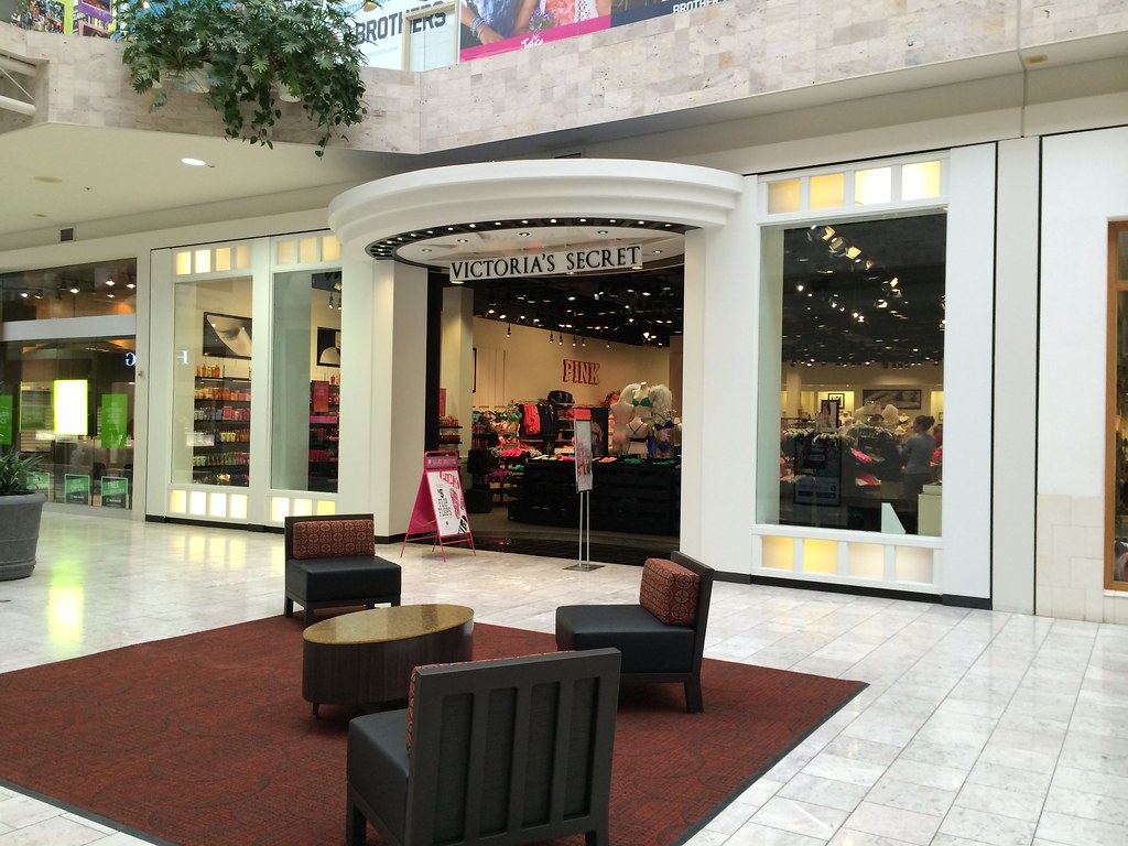 Oak View Mall Omaha, Nebraska Temporary Victoria's Sec… Flickr