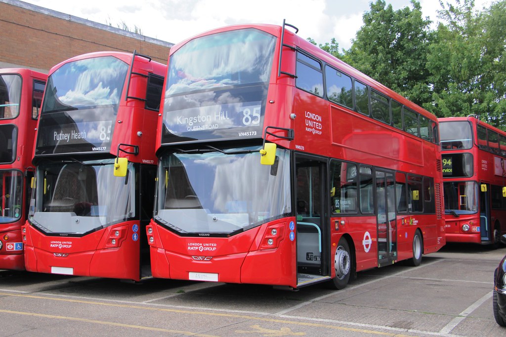 A pair of new London United Volvo Wright Gemini 3, VH45173… Flickr