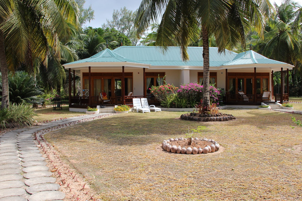 LES VILLAS D'OR www.tripadvisor.it/Hotel_Reviewg297799d4… Flickr