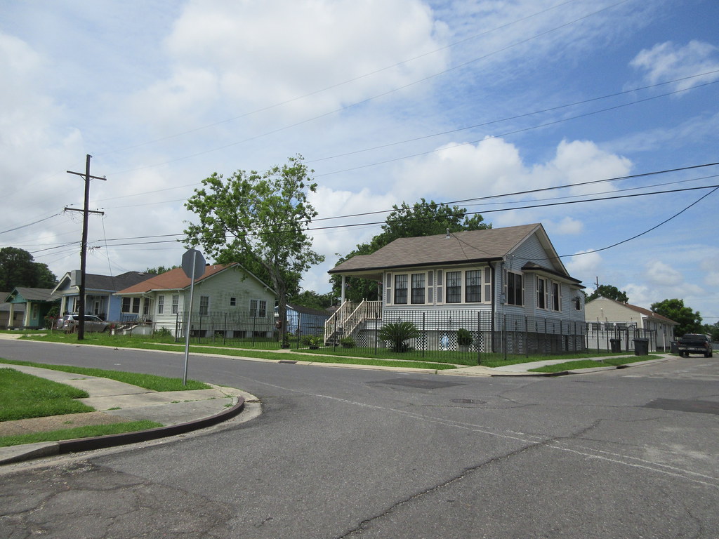 Upper 9th Ward Back of town Upper 9th Ward, New Orleans Infrogmation of New Orleans Flickr