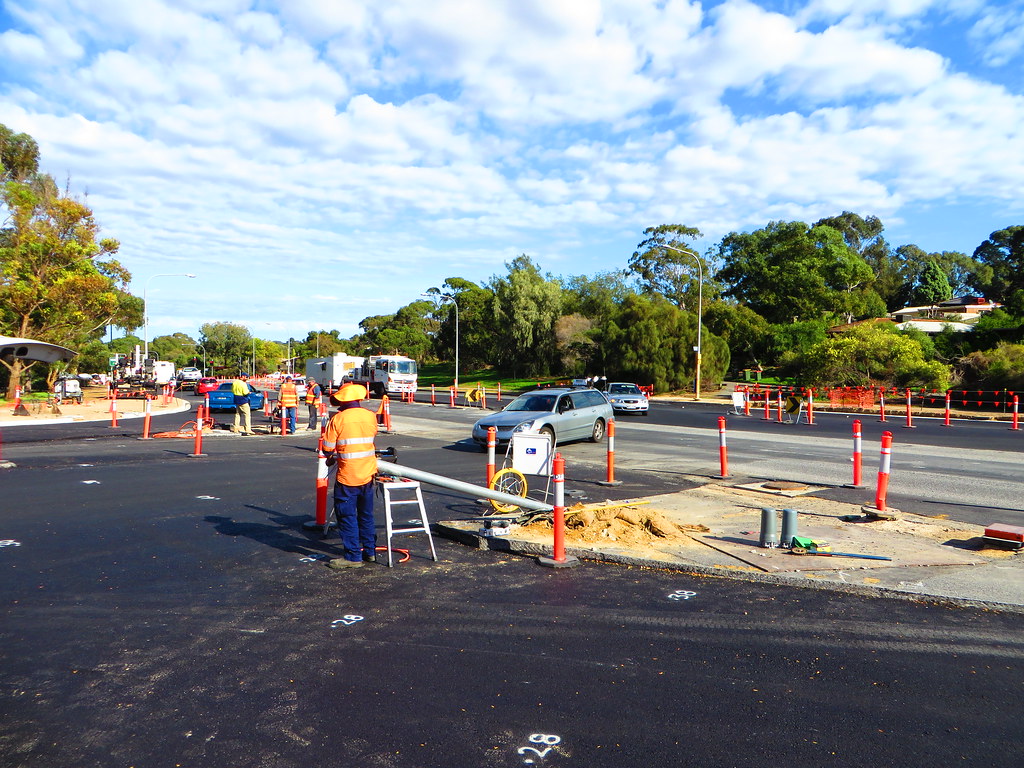 Golden Grove Rd/Grenfell Rd East intersection upgrade a photo on