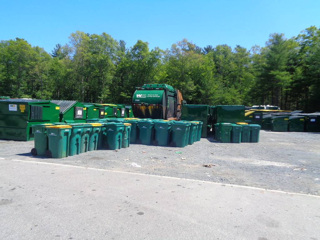 Waste Management, Norton Ma Cascade Carts wmx tehnologies6999 Flickr
