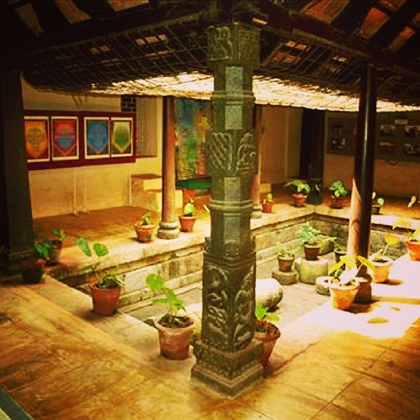 "Nadumuttam......" Nalukettu Kerala Traditional Villa … Flickr