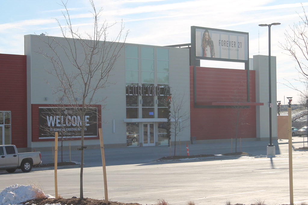 IMG_3937 Gretna, NE Nebraska Crossing Outlets whe… Flickr