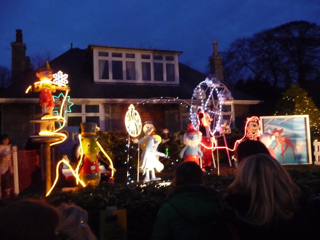 Christmas Lights,Aberdeen 2011 Alan Longmuir. Flickr