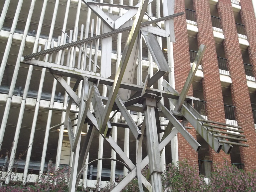 Bolton Road Car Park Castle Street, Banbury twisted metal sculpture